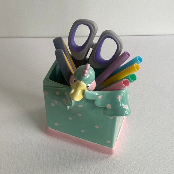 Fitz and Floyd Fantasy Fair 1985 Dora Duck Green W/Pink Dots Pen Holder - Vase - Picture 2 of 10